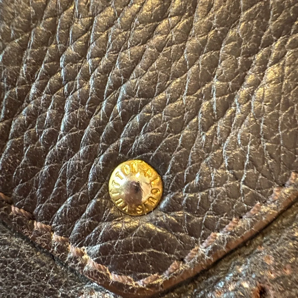 Authentic Louis Vuitton Mahina Boho In Elephant Gris - Picture 13 of 16